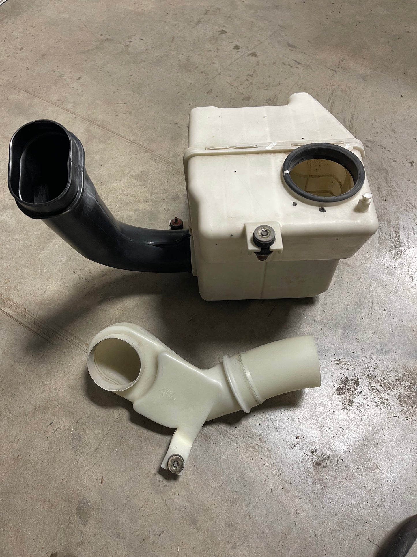 98-2001 complete lower air box