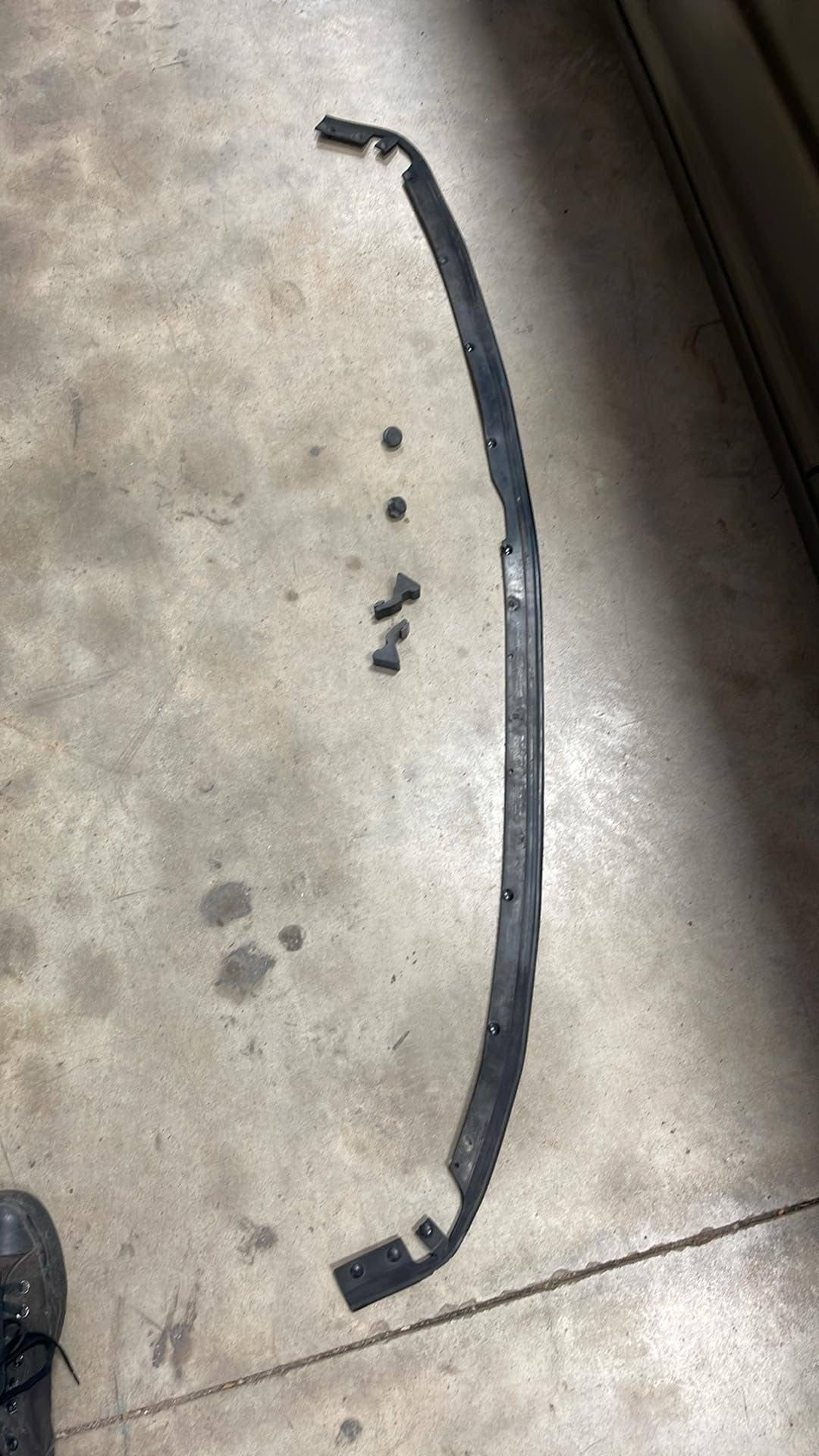 Hood seal and bump stops 94-01 Integra