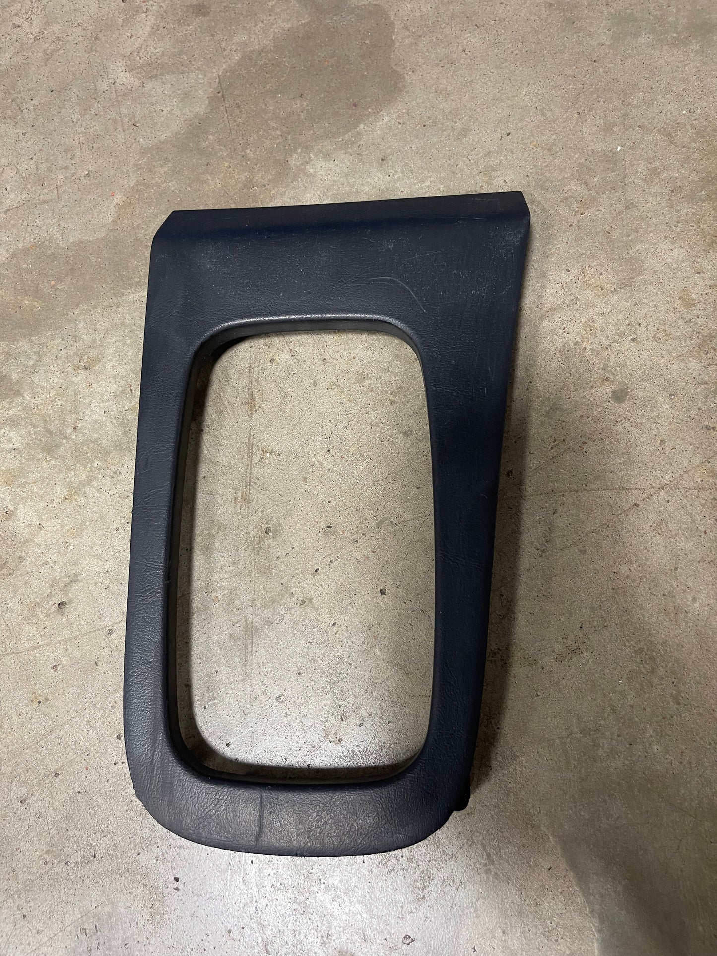 94-01 Acura Integra center manual shift surround no boot