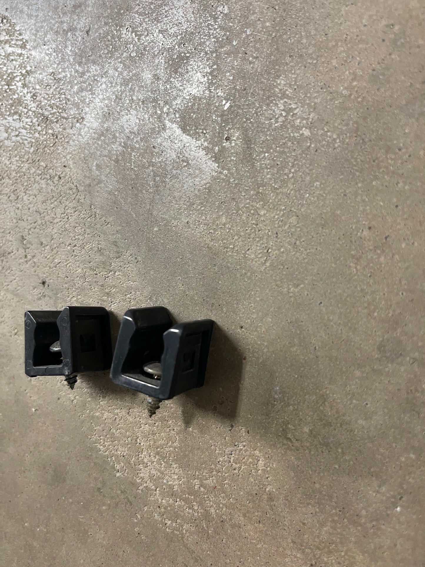 94-01 Acura Integra rear cargo cover clips pair together