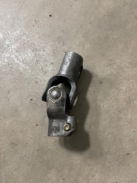 94-01 Acura Integra steering knuckle