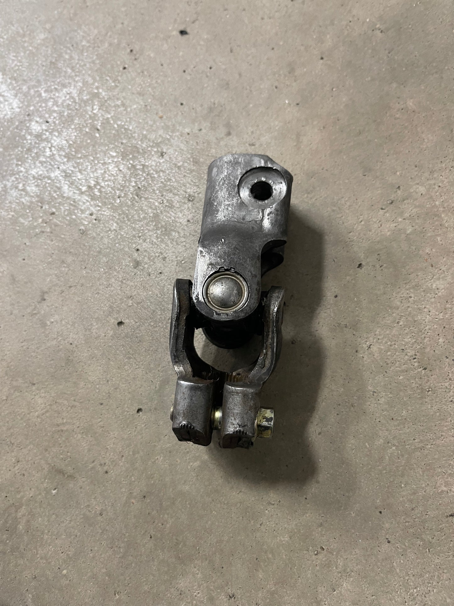 94-01 Acura Integra steering knuckle