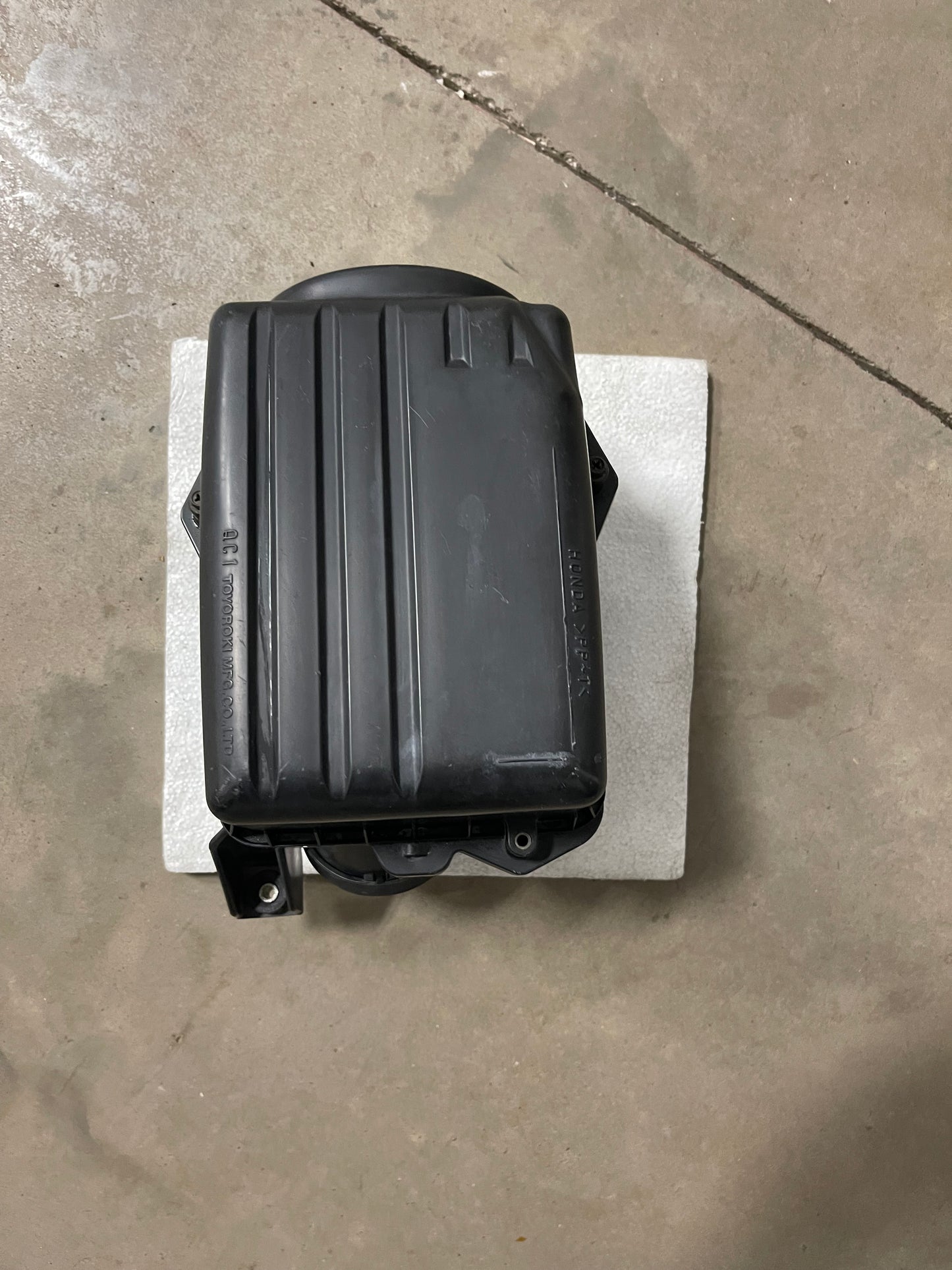 94-01 Acura Integra OEM air filter box