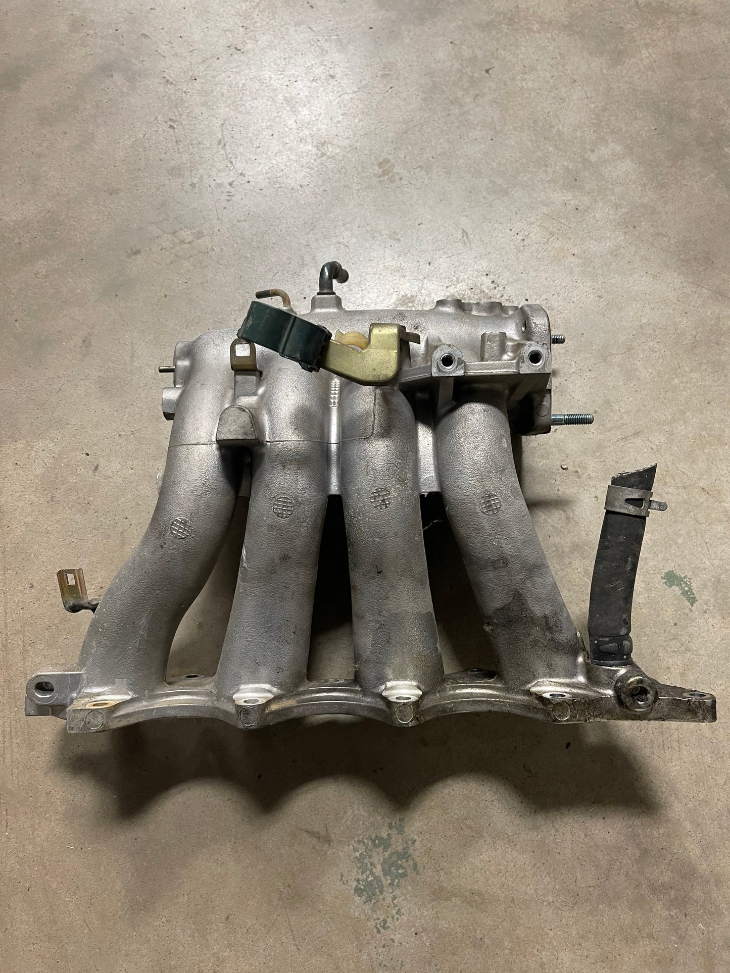 OEM b20 intake manifold