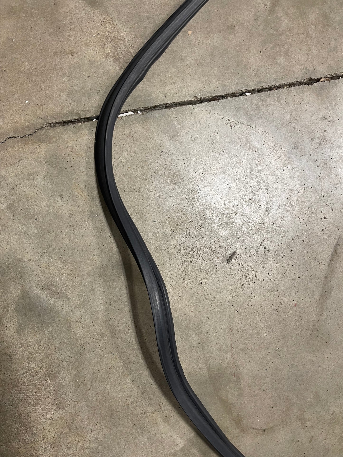 94-0 Acura Integra 4 door trunk seal