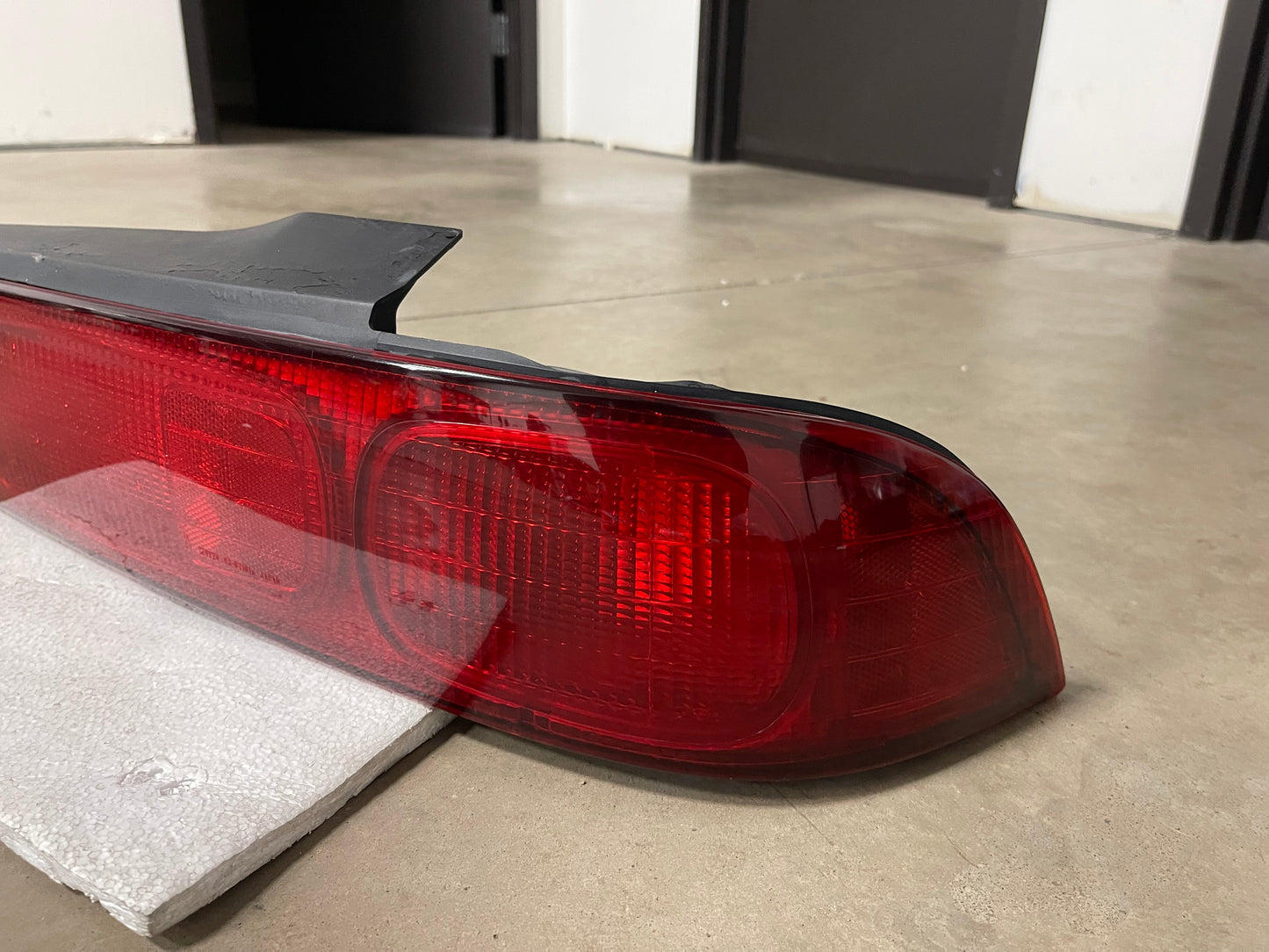 98-01 Acura Integra 2 door OEM rear passenger tail light