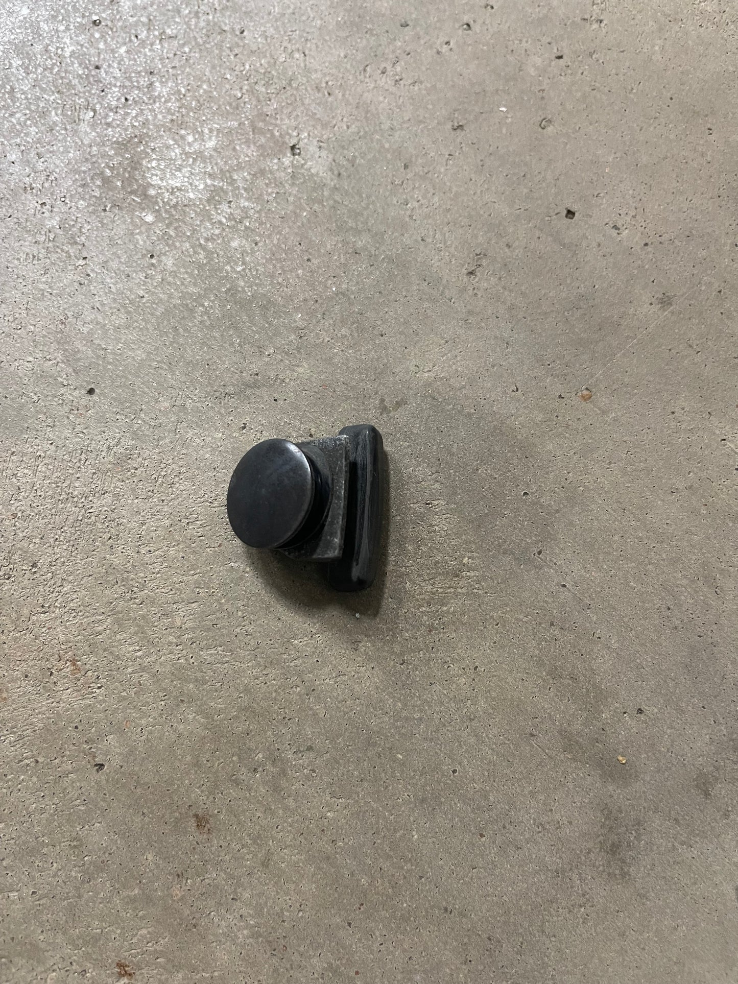 94-01 Acura Integra 2 door window guide