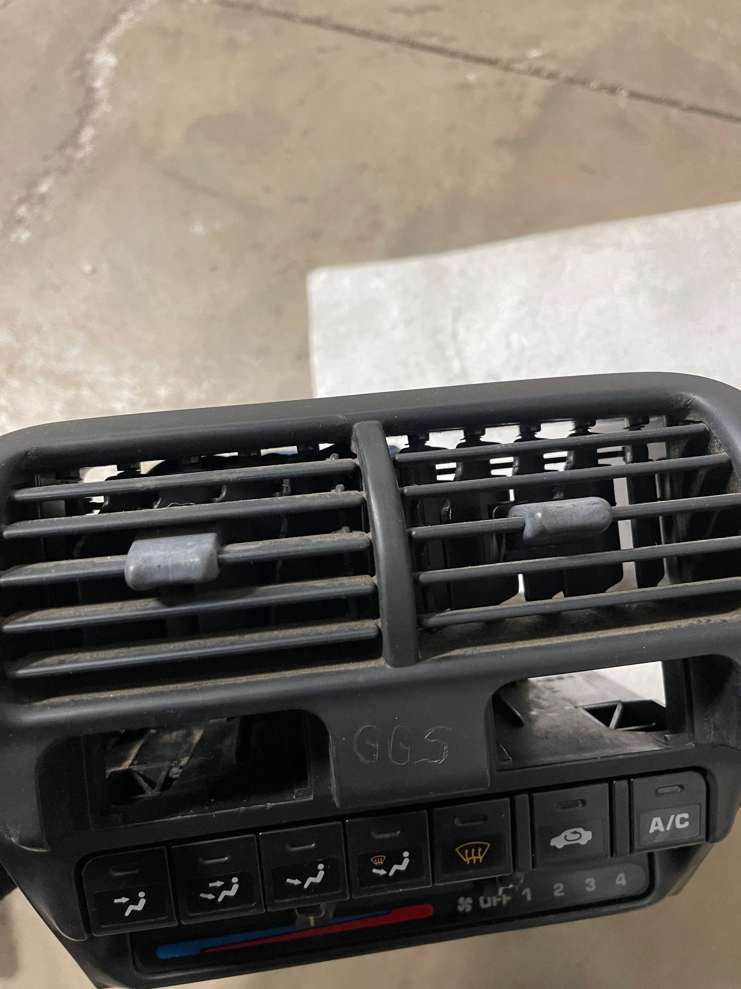 94-01 Acura Integra OEM center ac vent and controls