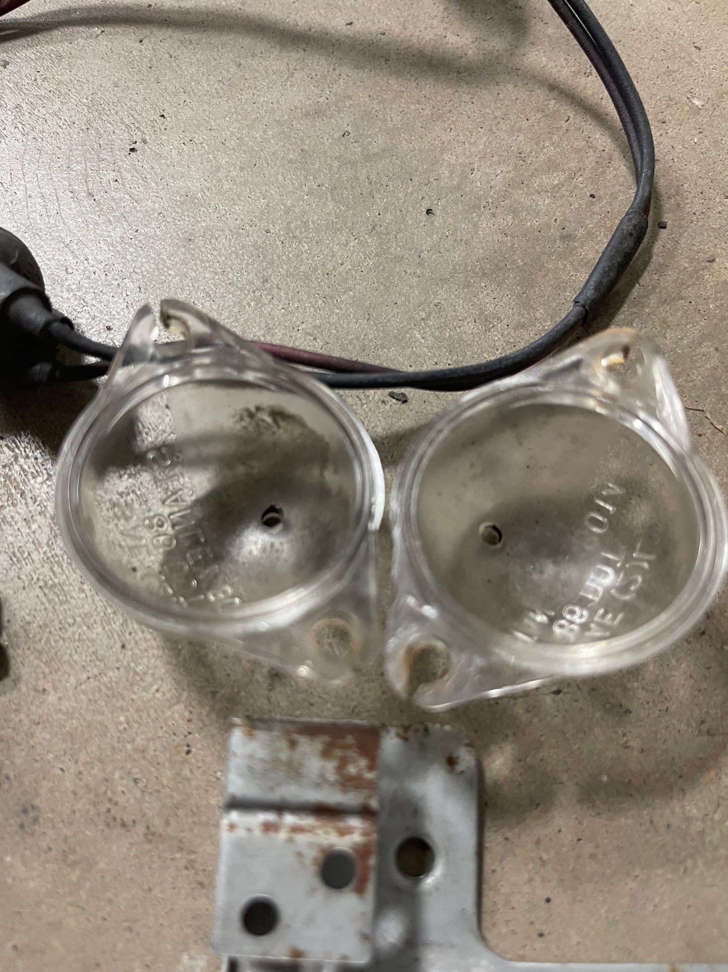 94-01 Acura Integra OEM license place light full set