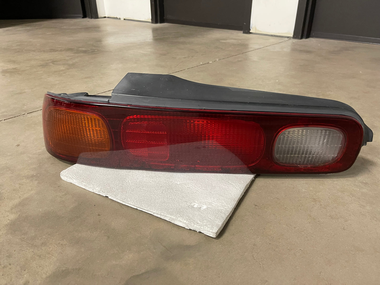 94-96 Acura Integra 2 door rear tail lights